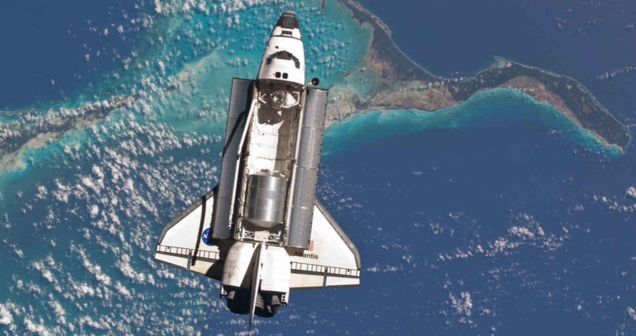 SatelliteSpaceStationAPiqselsComCC0Cropped.jpg